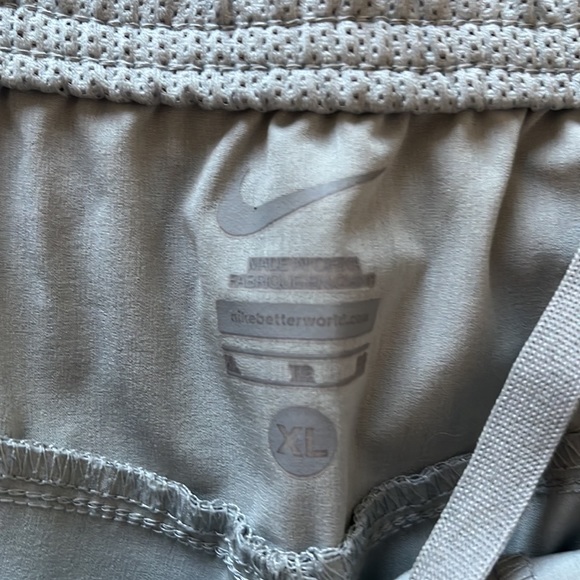 Nike shorts - Picture 3 of 3